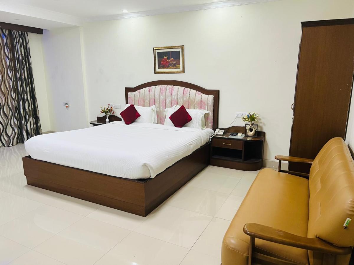 Bodhgaya Regency Hotel Ngoại thất bức ảnh