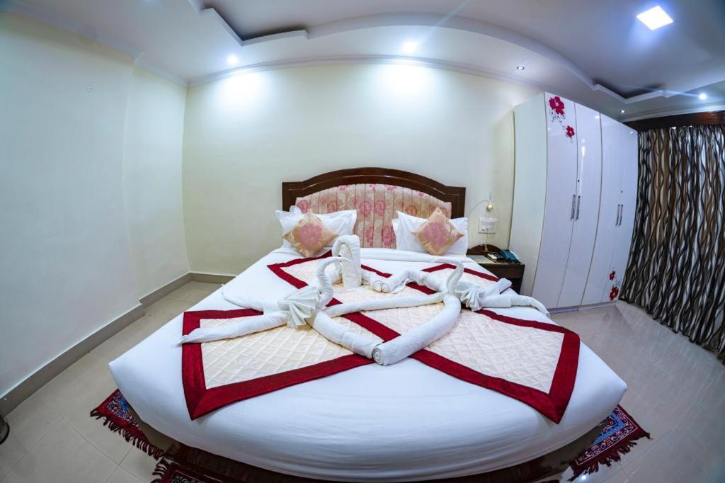 Bodhgaya Regency Hotel Ngoại thất bức ảnh