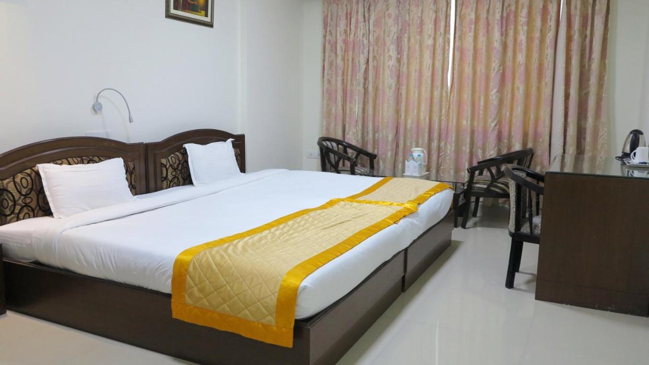Bodhgaya Regency Hotel Ngoại thất bức ảnh