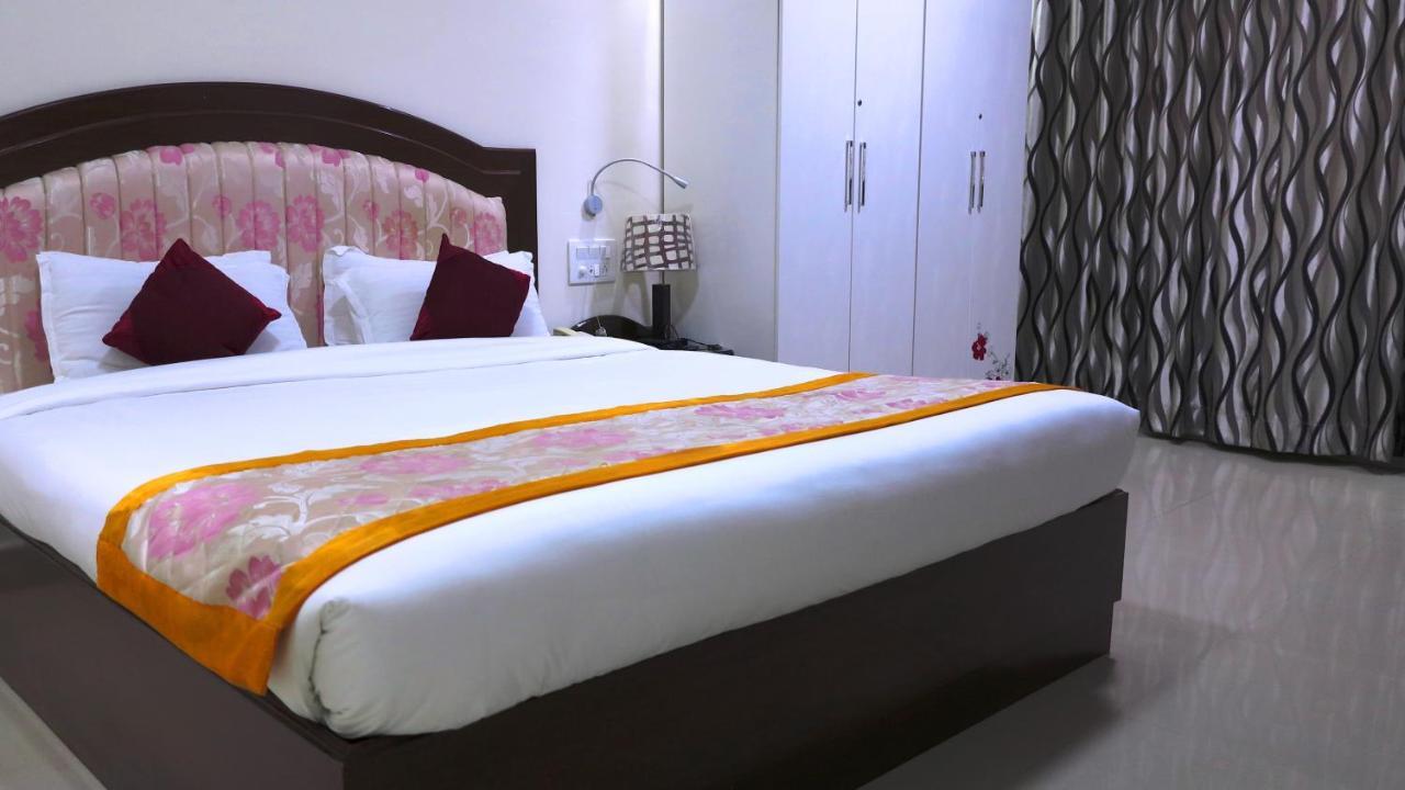 Bodhgaya Regency Hotel Ngoại thất bức ảnh